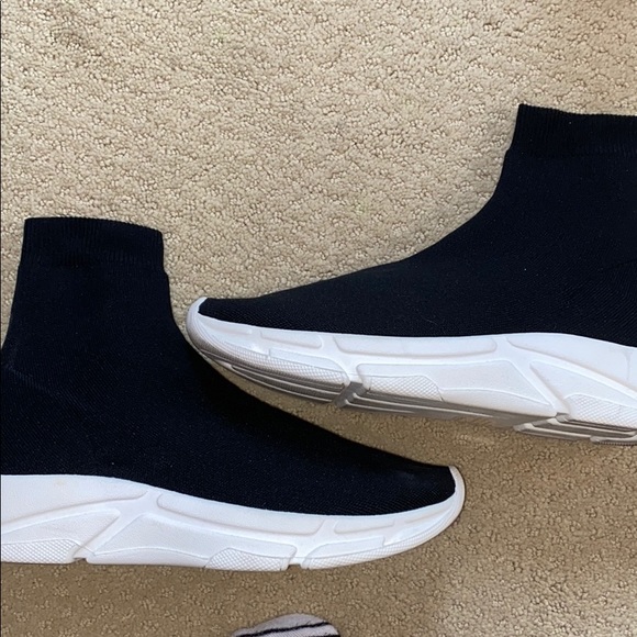 sock shoes steve madden
